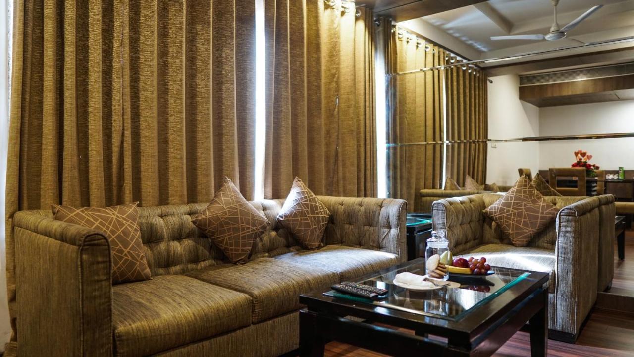 Hotel Centre Point Nagpur Exteriör bild