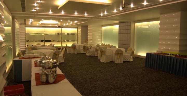 Hotel Centre Point Nagpur Exteriör bild