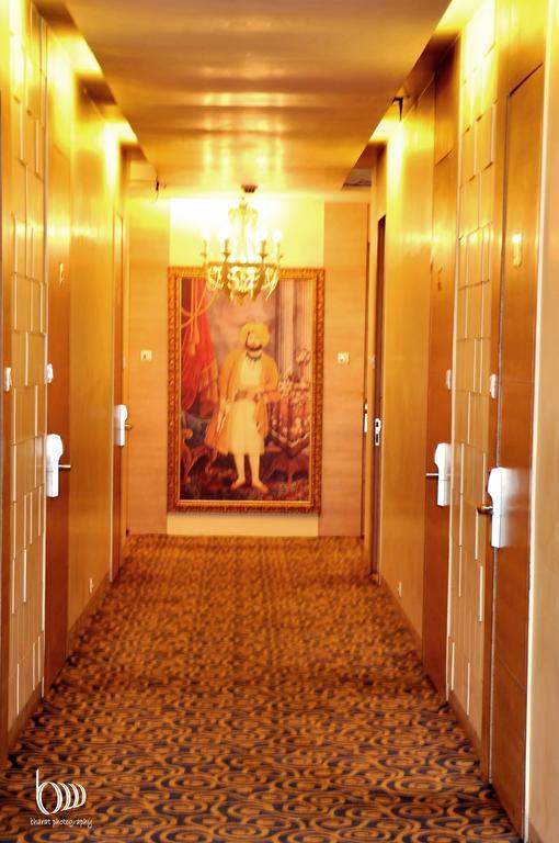 Hotel Centre Point Nagpur Exteriör bild