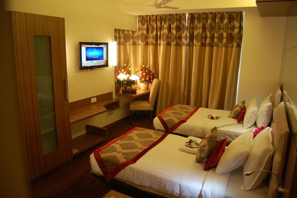 Hotel Centre Point Nagpur Exteriör bild