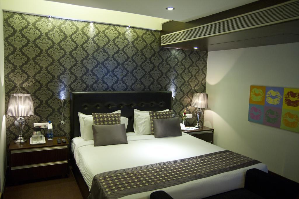 Hotel Centre Point Nagpur Exteriör bild